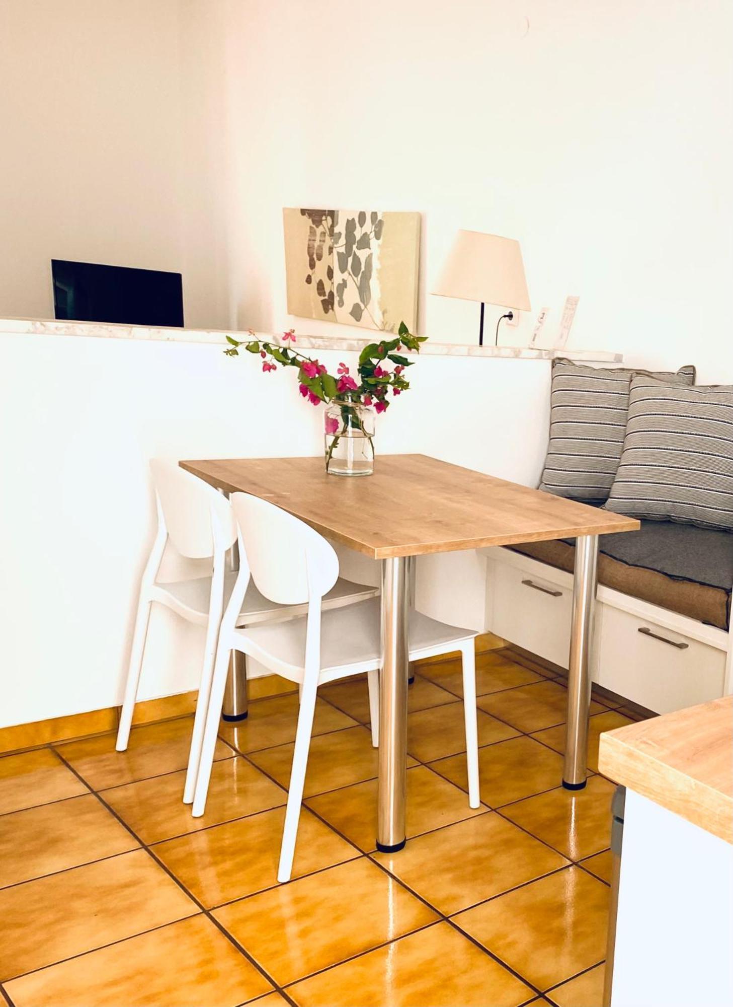 Romanos Apartments Gaios Eksteriør bilde